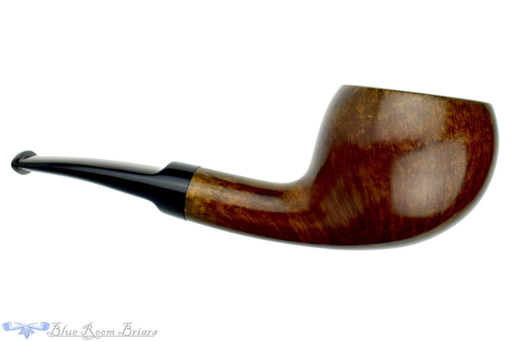 Blue Room Briars is proud to present this RC Sands Pipe 1/8 Bent Apple