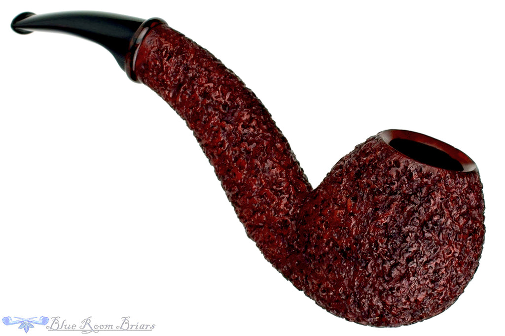 Blue Room Briars is proud to present this Thomas James Pipe Carved Hawkbill with Cumberland Ring