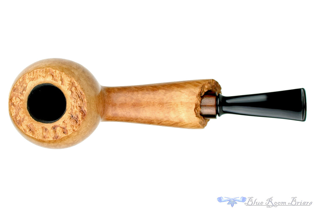 Blue Room Briars is proud to present this Tom Richard Pipe Smooth Freehand with Plateaux and Zebrawood Ferrule