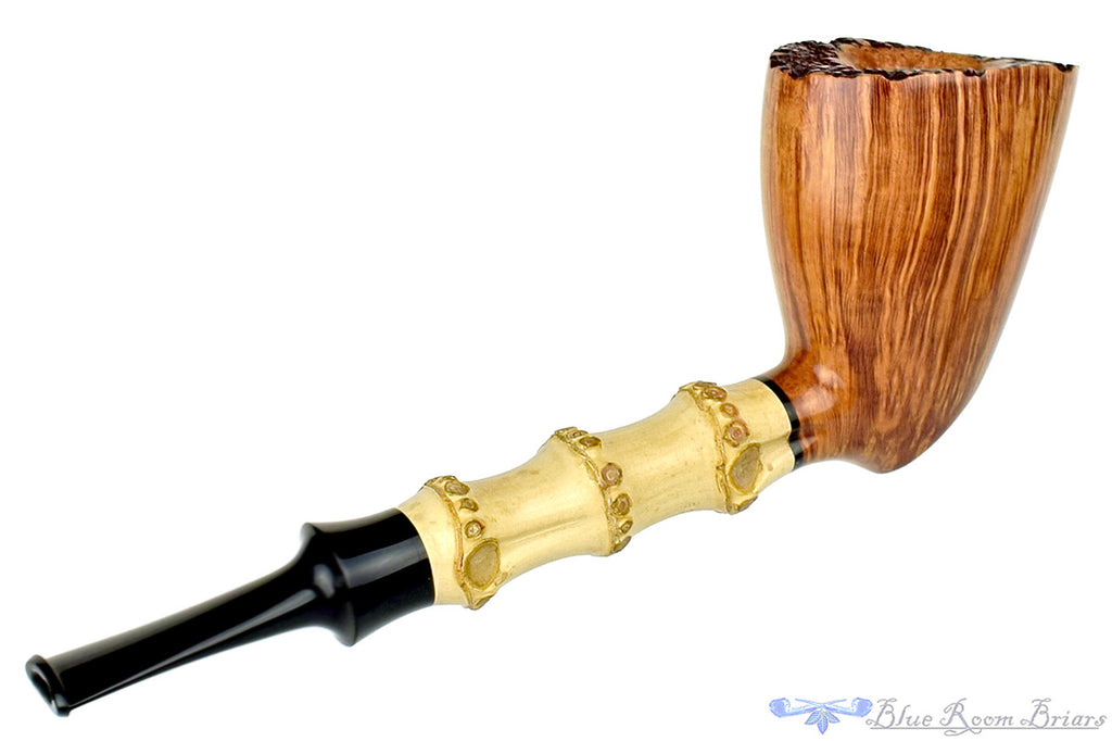 Blue Room Briars is proud to present this Jesse Jones Pipe Sitter Dublin with Plateau and Bamboo