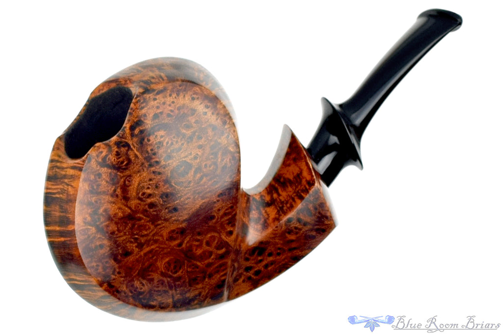 Blue Room Briars is proud to present this David Huber Pipe Smooth Blowfish with Plateau