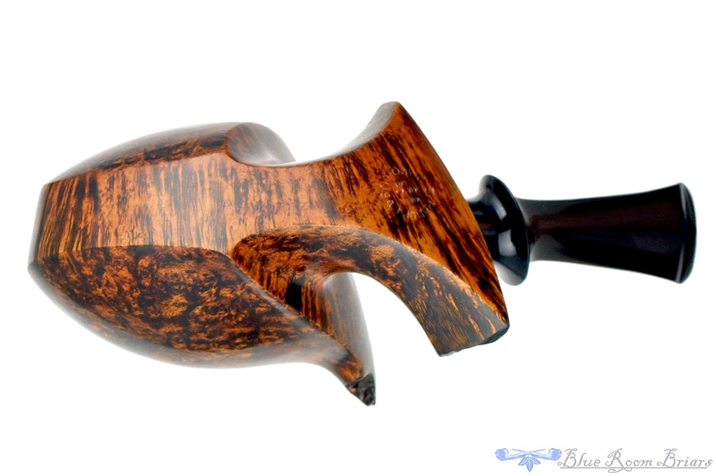 Blue Room Briars is proud to present this David Huber Pipe Smooth Blowfish with Plateau