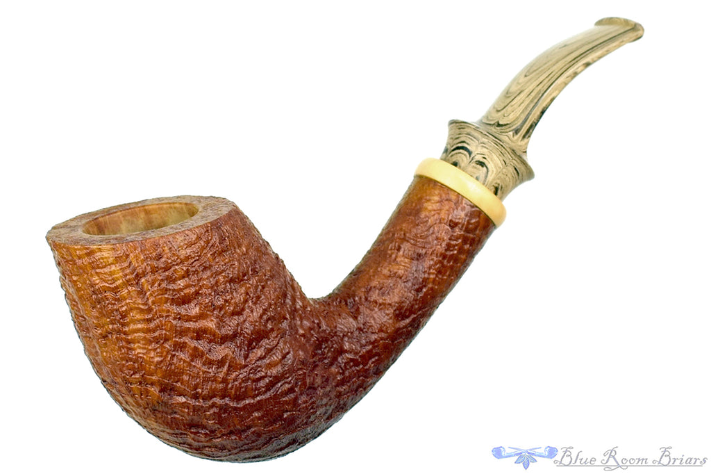 Blue Room Briars is proud to present this Bill Walther Pipe Tan Blast Bent Egg Sitter with Boxwood and Sand Brindle
