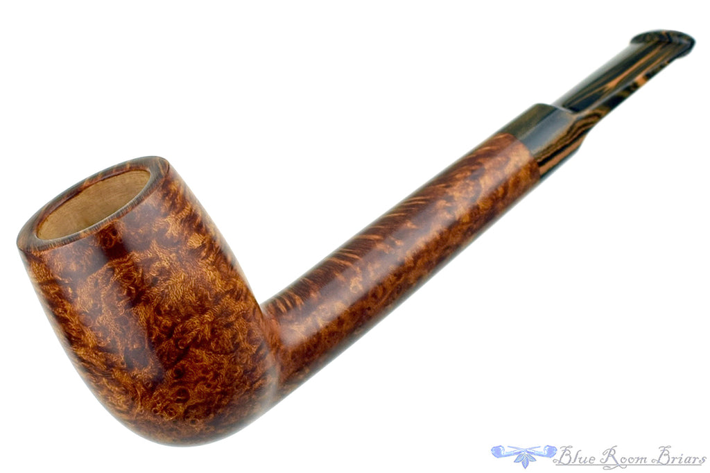 Blue Room Briars is proud to present this C. Kent Joyce Pipe Lovat with Brindle
